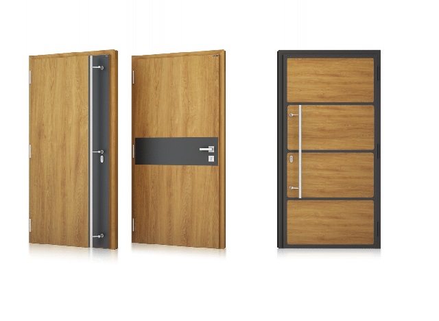 Nowoczesne drzwi w kolorze drewnopodobnym z długą antabą ozdobione aplikacjami w kolorze czarny i antracyt 